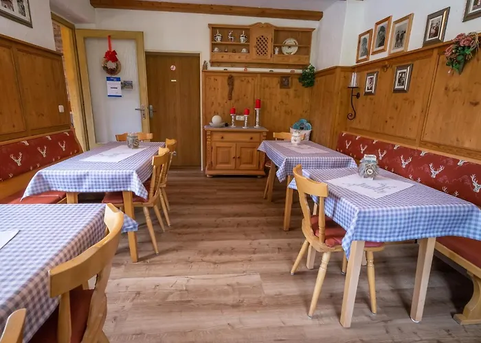 Lockstein בית הארחה 3*